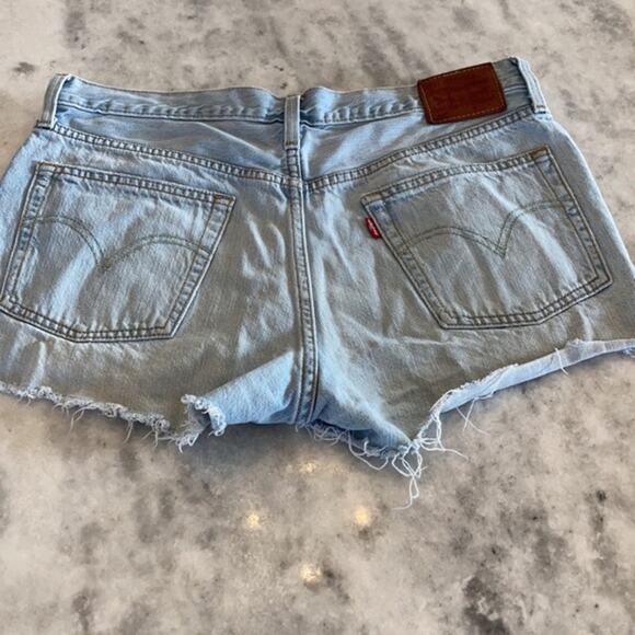 Levi Button Fly Shorts - Picture 4 of 8